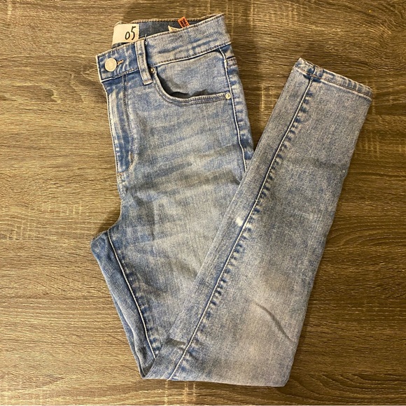 High Waisted Garage Jeans - Picture 4 of 6